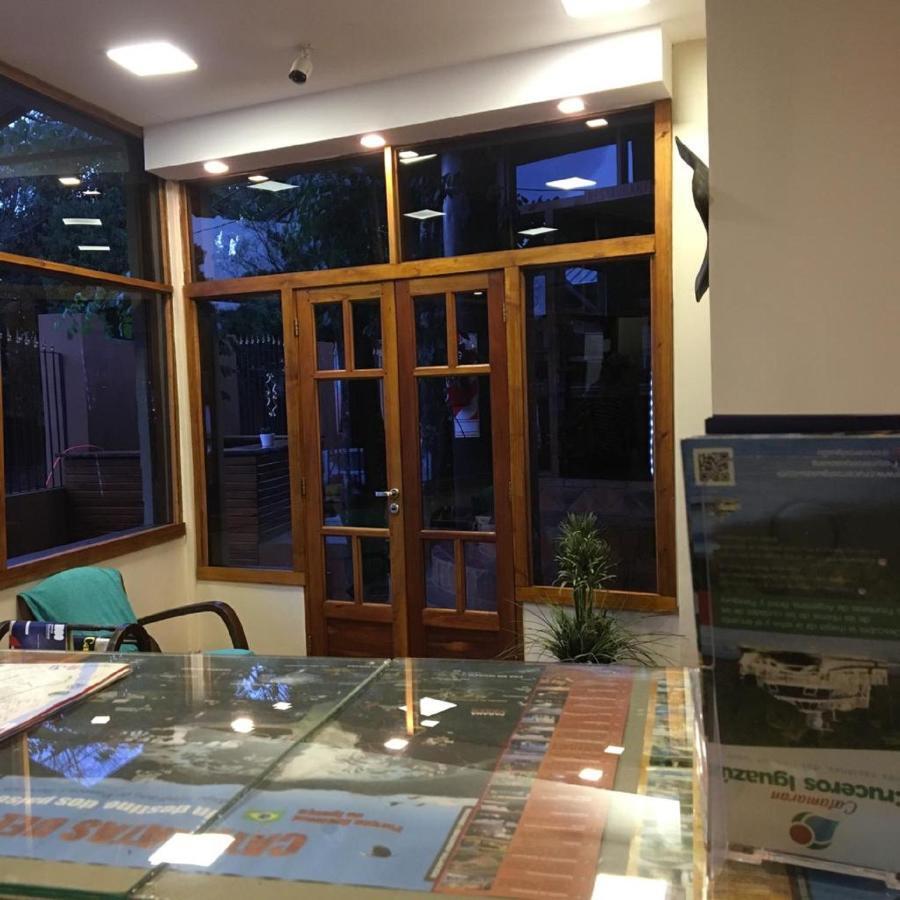 Ambay Suites & Dorms Пуерто-Іґуасу Екстер'єр фото